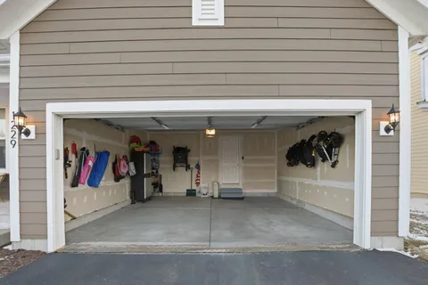 $525,000 | 1229 Mariemont Road, Sugar Grove, IL 60554