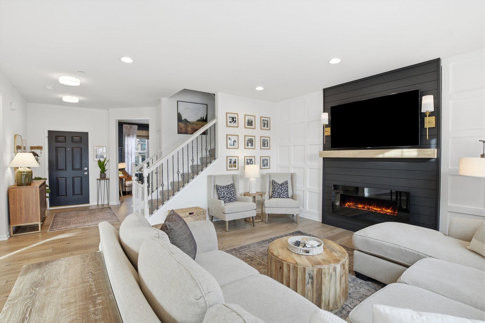 1229 Mariemont Road Sugar Grove, IL 60554 - Photo 4 of 32