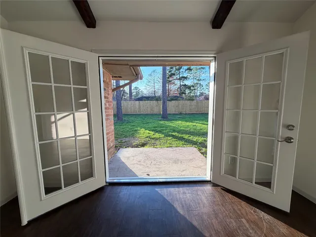 $1,800 | 9215 Loren Lane, Houston, TX 77040