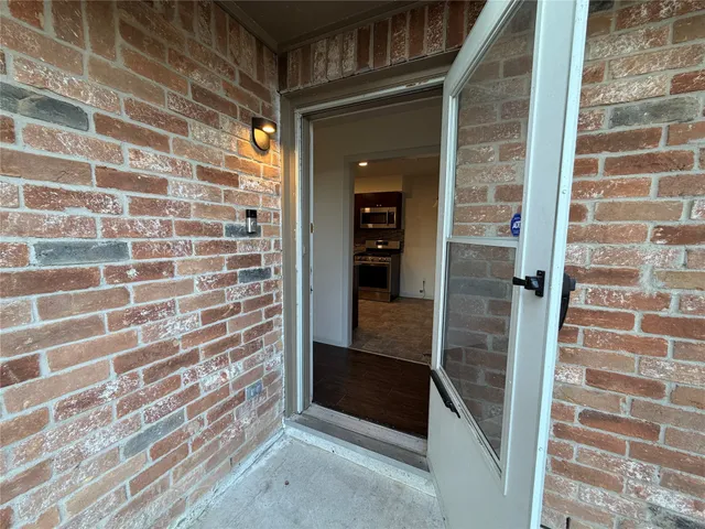 $1,800 | 9215 Loren Lane, Houston, TX 77040