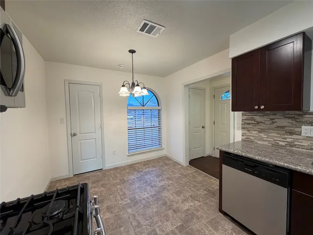 $1,800 | 9215 Loren Lane, Houston, TX 77040