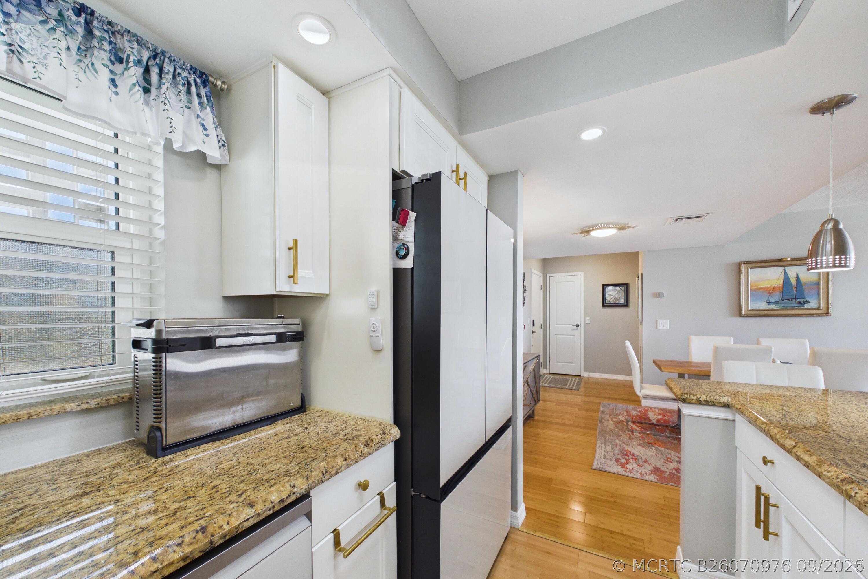 336 Golfview Road, Unit 1017 North Palm Beach, FL 33408 - Photo 12 of 39 Kitchen