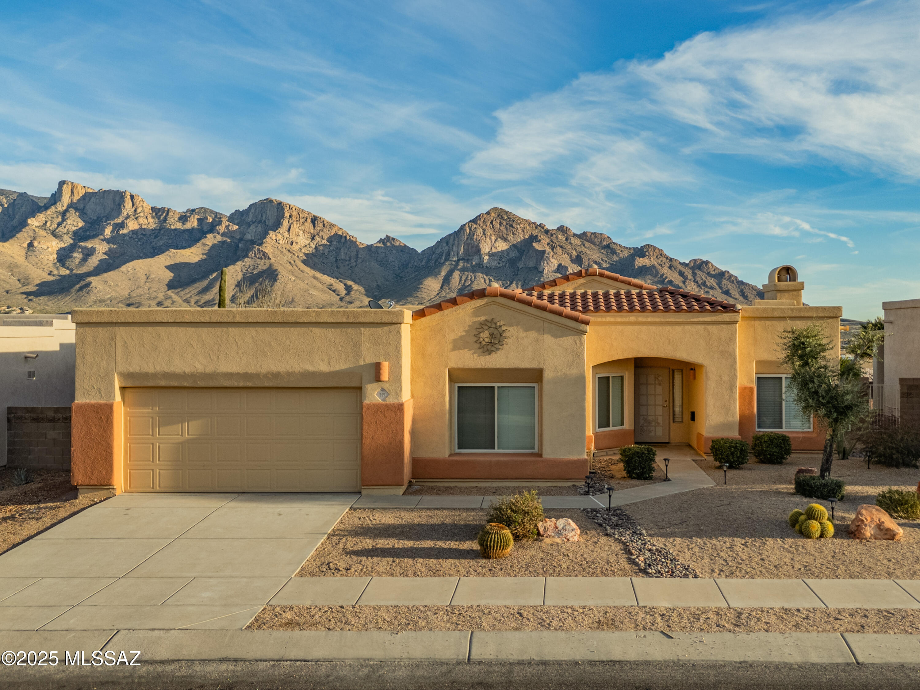 359 West Wheeler Road Oro Valley, AZ 85737 - Photo 2 of 45 Gallery Image 2