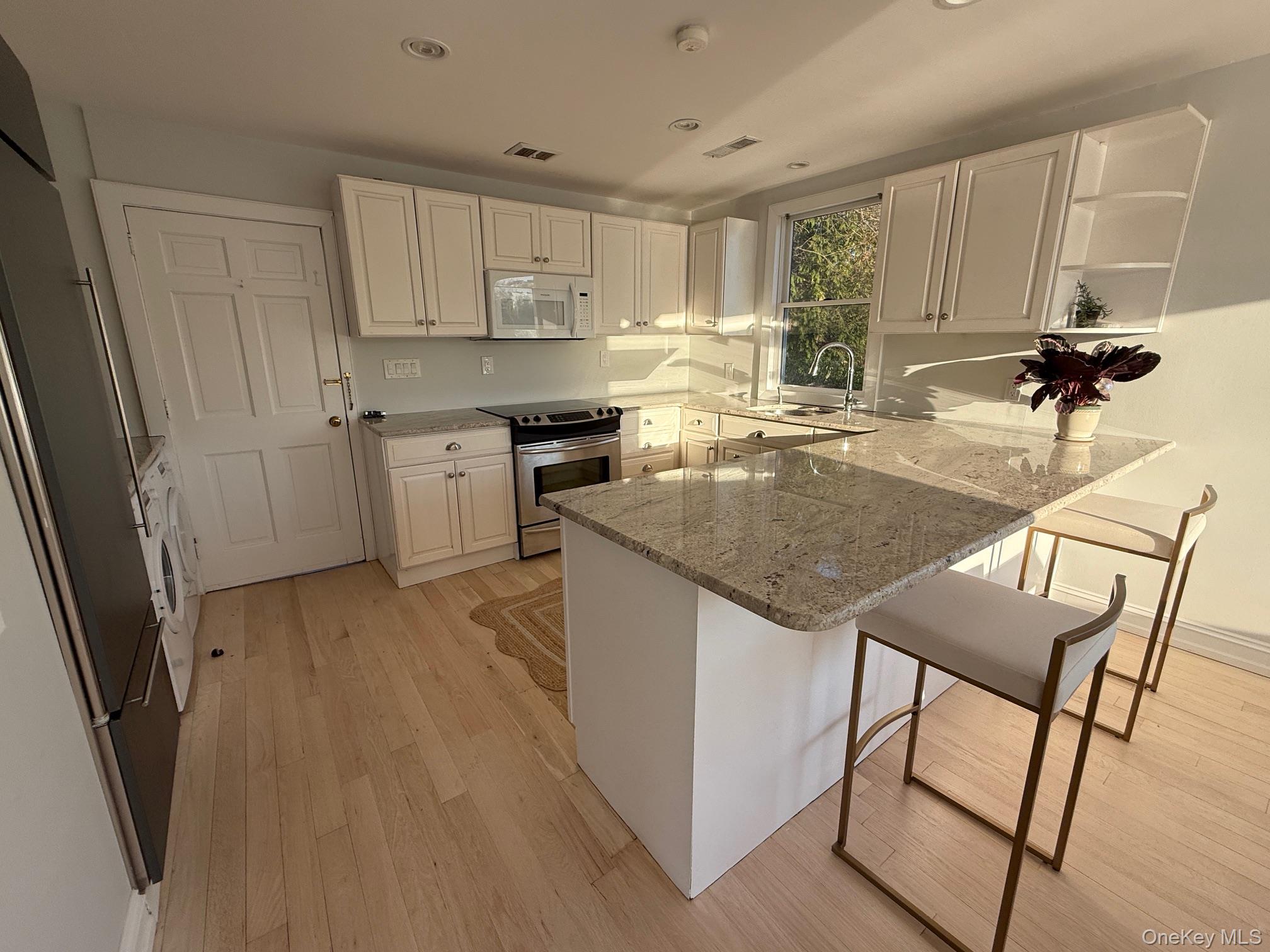 329 Centre Island Road Centre Island, NY 11771 - Photo 7 of 26