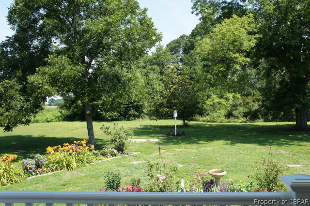 1175 Point Breeze Road Hudgins, VA 23076 - Photo 9 of 23