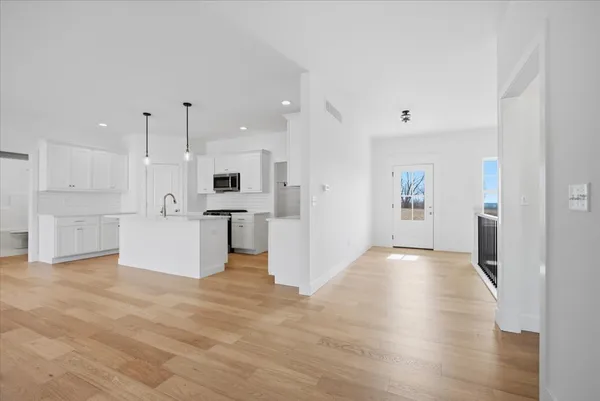 $469,900 | 807 Verkler Court, Bloomington, IL 61704