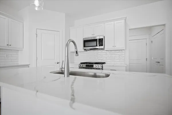 $469,900 | 807 Verkler Court, Bloomington, IL 61704