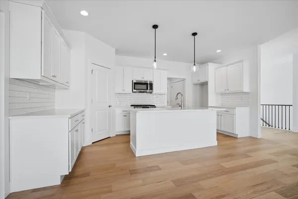 $469,900 | 807 Verkler Court, Bloomington, IL 61704