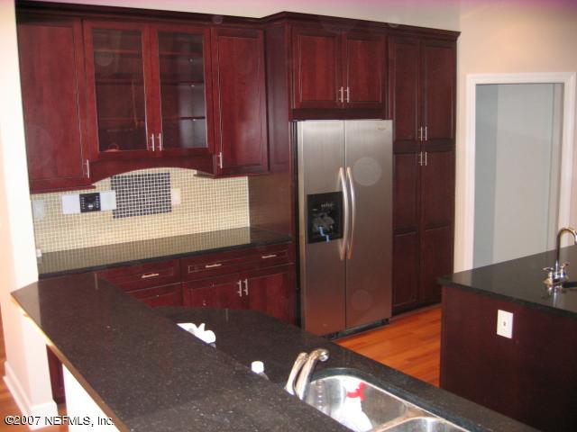 4662 River Point Road Jacksonville, FL 32207 - Photo 9 of 20 Kitchen Photo # 2