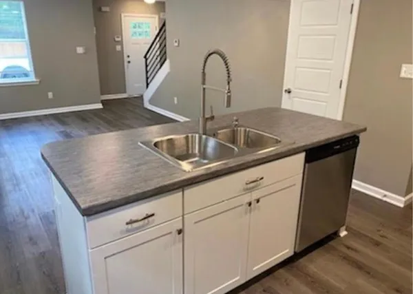 $795 | 2395 Avery Avenue, Memphis, TN 38112