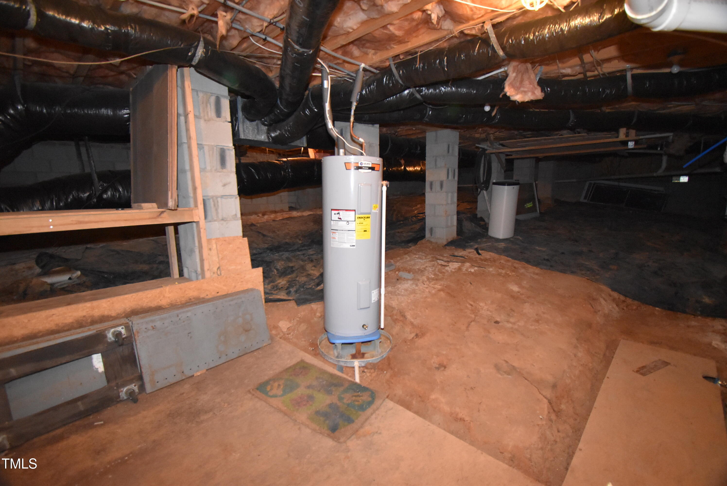 205 Fox Run Road Youngsville, NC 27596 - Photo 16 of 24 Walk-in Crawlspace