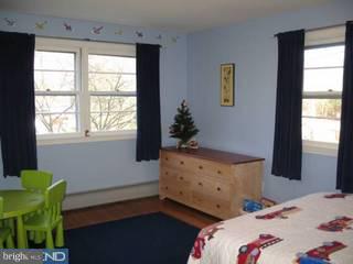 492 Weadley Road Wayne, PA 19087 - Photo 4 of 6