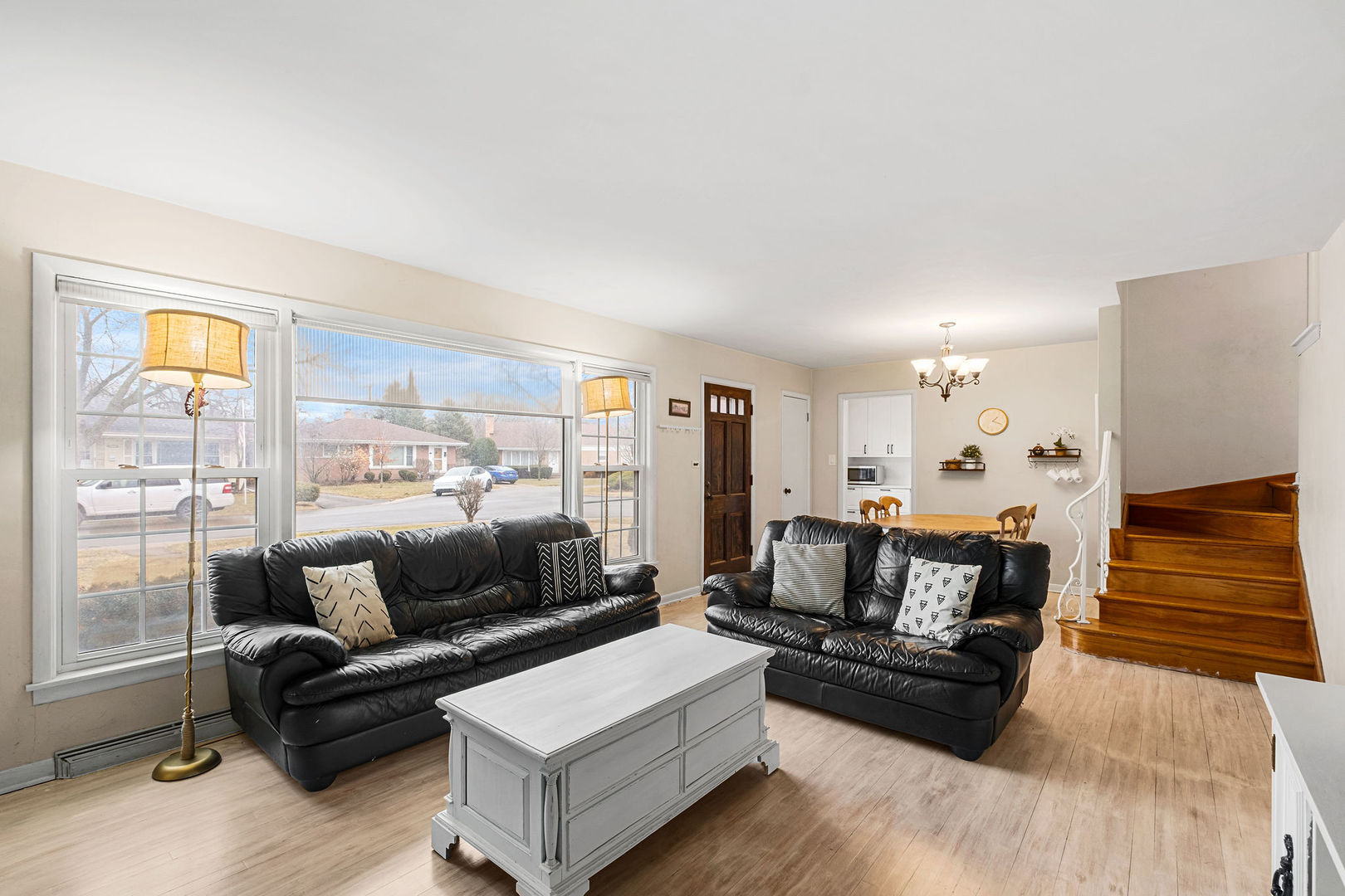 331 Romona Road Wilmette, IL 60091 - Photo 2 of 22 a living room with furniture and a couch