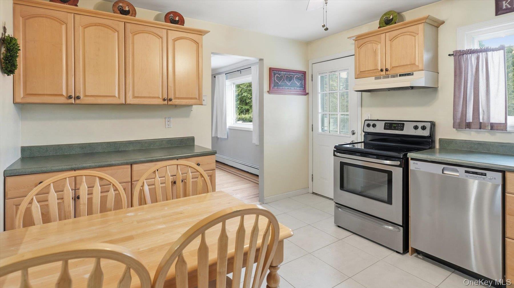 45 Margaret Road Massapequa, NY 11758 - Photo 9 of 36