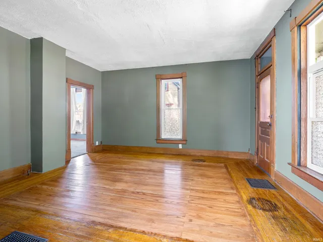 $199,500 | 308 East Broad Street, Angola, IN 46703