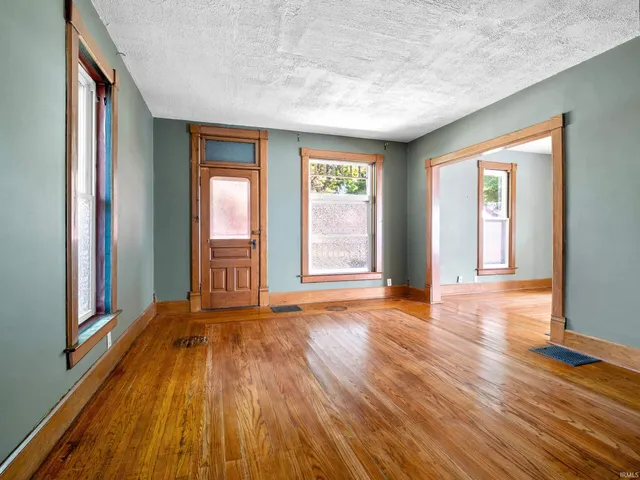 $199,500 | 308 East Broad Street, Angola, IN 46703