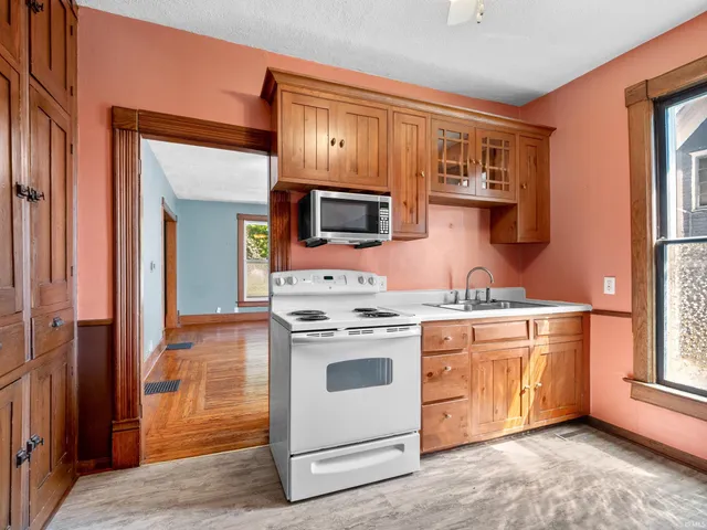 $199,500 | 308 East Broad Street, Angola, IN 46703