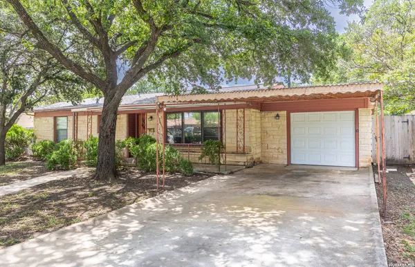 $1,550 | 422 Sandalwood Lane, San Antonio, TX 78216