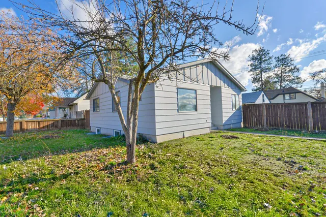 $399,000 | 2912 North Hemlock Street, Spokane, WA 99205