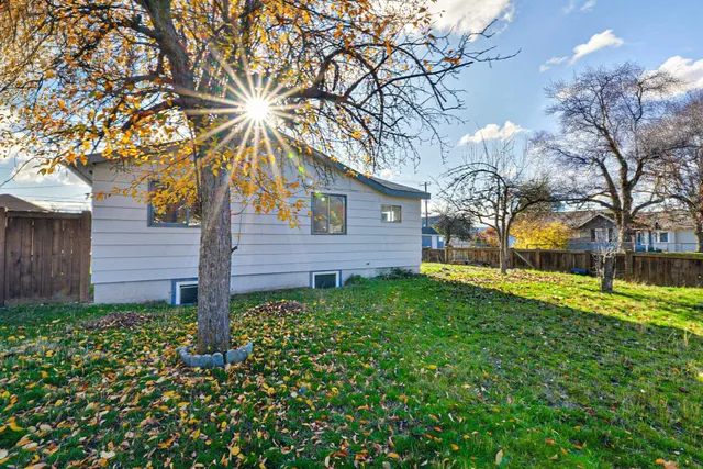 $399,000 | 2912 North Hemlock Street, Spokane, WA 99205