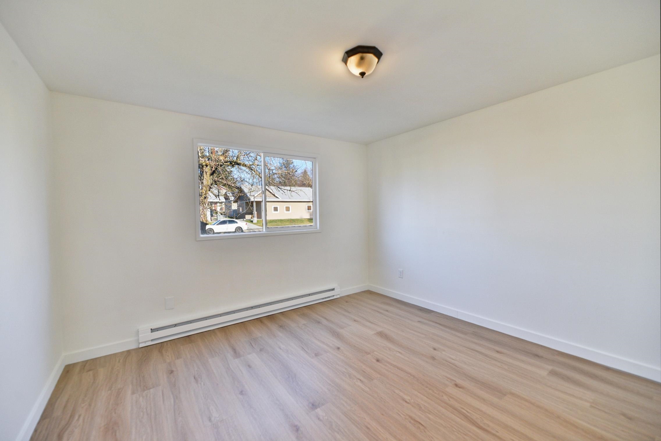 2912 North Hemlock Street Spokane, WA 99205 - Photo 8 of 32