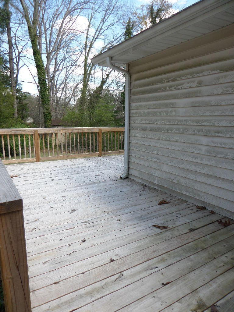 102 Amherst Lane Oak Ridge, TN 37830 - Photo 14 of 23 Deck off Laundry