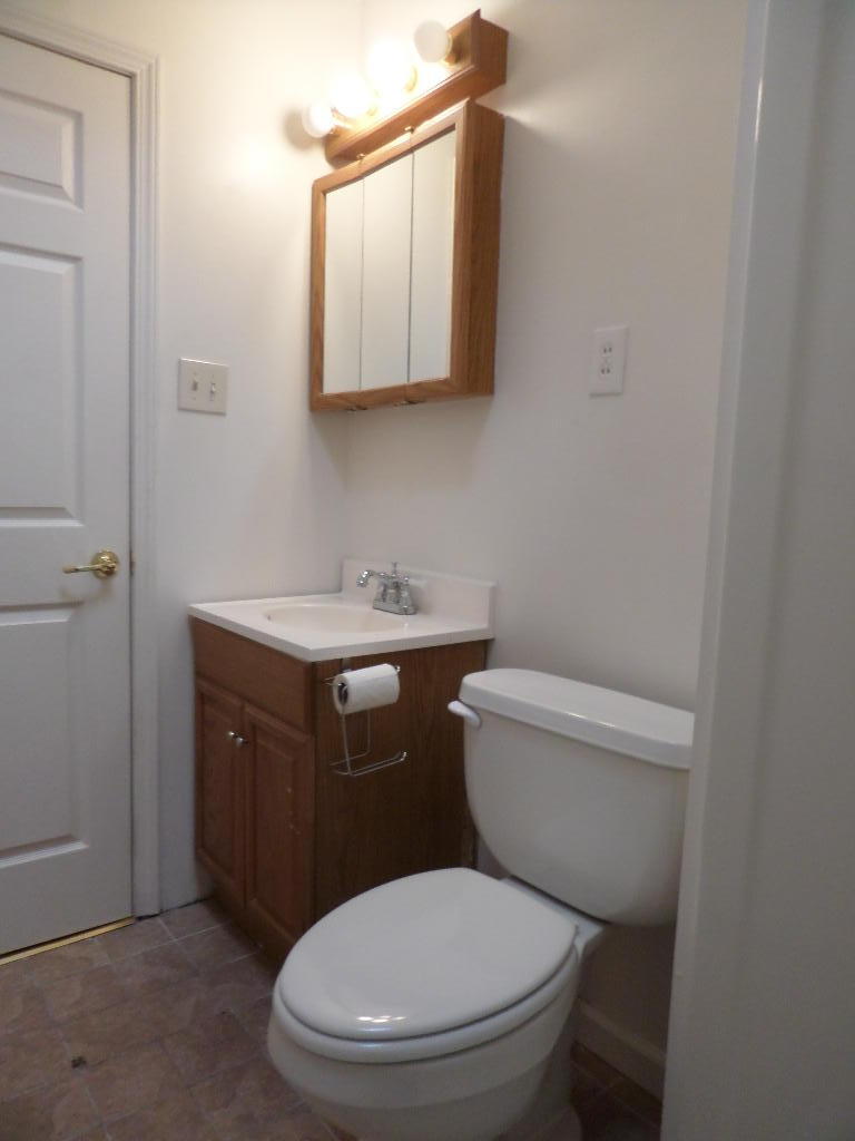 102 Amherst Lane Oak Ridge, TN 37830 - Photo 10 of 23 Full Bath