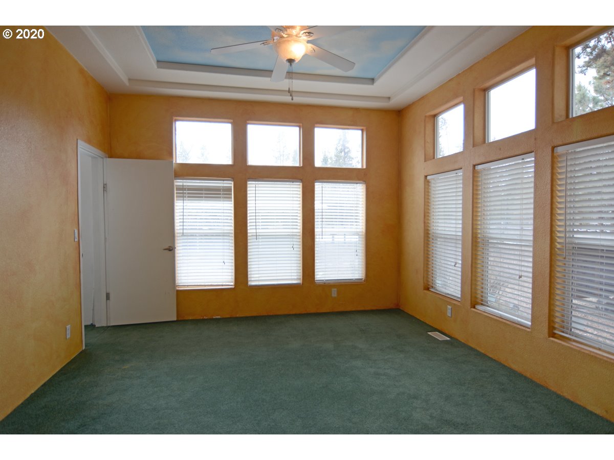 55730 Blue Eagle Road Bend, OR 97707 - Photo 2 of 25