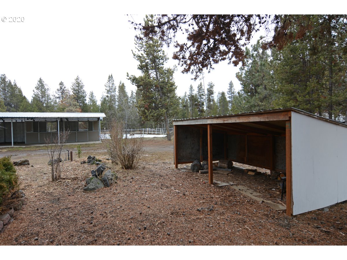 55730 Blue Eagle Road Bend, OR 97707 - Photo 14 of 25