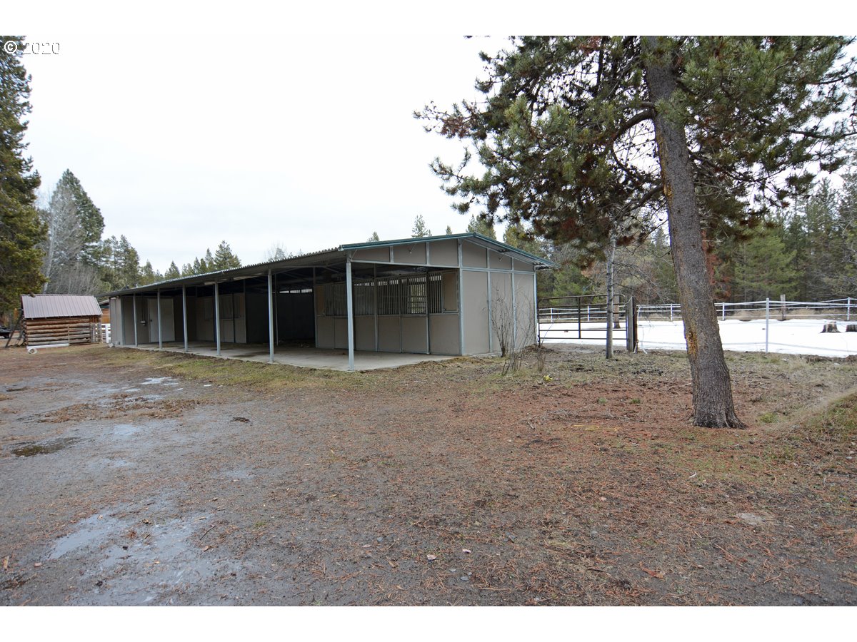 55730 Blue Eagle Road Bend, OR 97707 - Photo 15 of 25