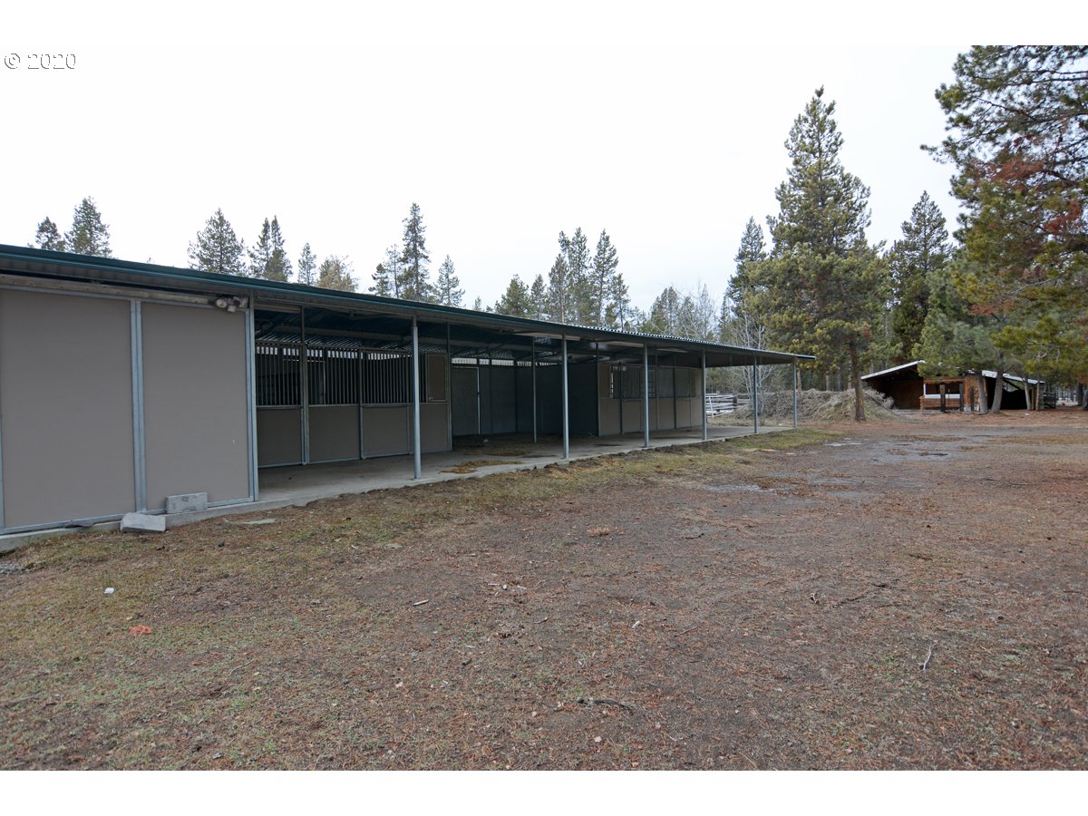 55730 Blue Eagle Road Bend, OR 97707 - Photo 16 of 25