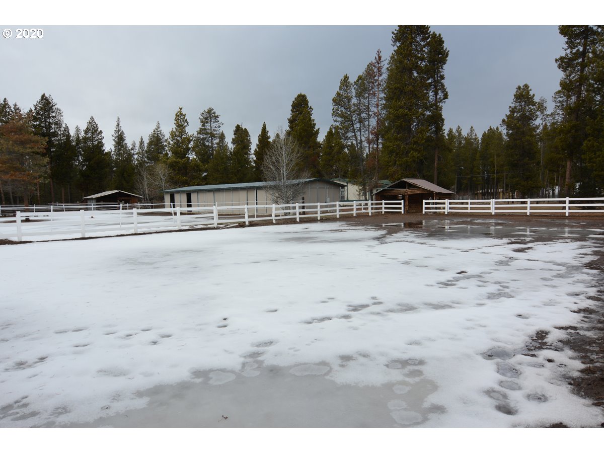 55730 Blue Eagle Road Bend, OR 97707 - Photo 17 of 25