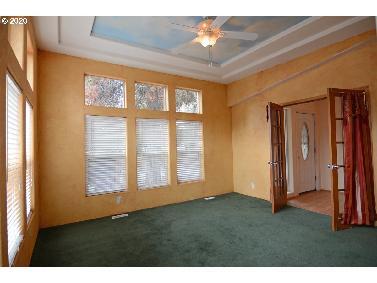 55730 Blue Eagle Road Bend, OR 97707 - Photo 3 of 25