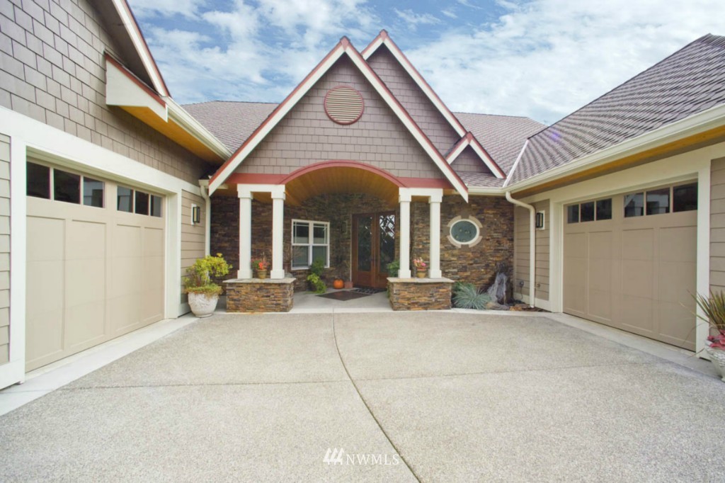 7704 Cooper Point Road Northwest Olympia, WA 98502 - Photo 22 of 25 Gallery Image 22