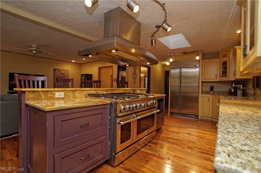 401 Falls Road Chagrin Falls, OH 44022 - Photo 4 of 32 Gallery Image 4