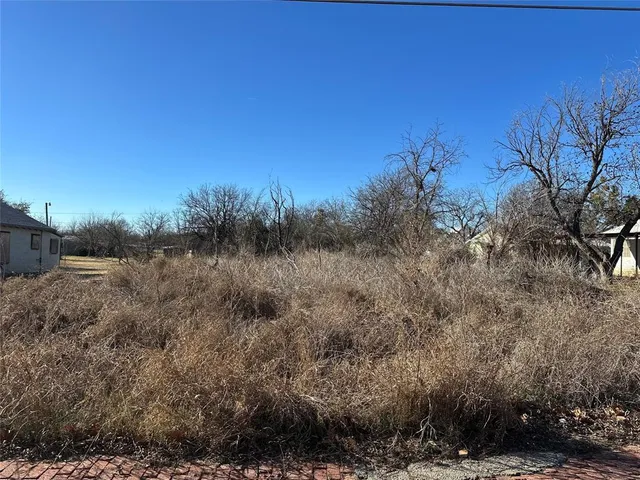 $8,000 | 309 Mesquite Street, Ranger, TX 76470