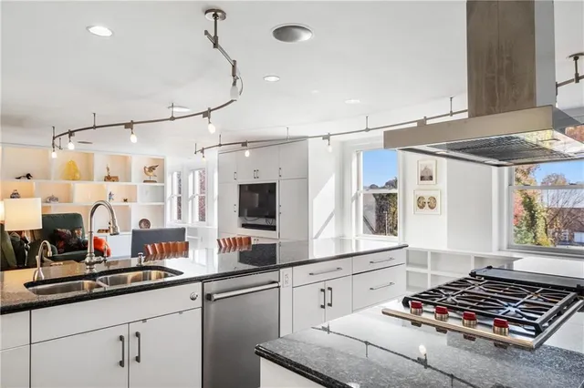 $2,295,000 | 5023 Frew Street, Unit 6BC, Pittsburgh, PA 15213