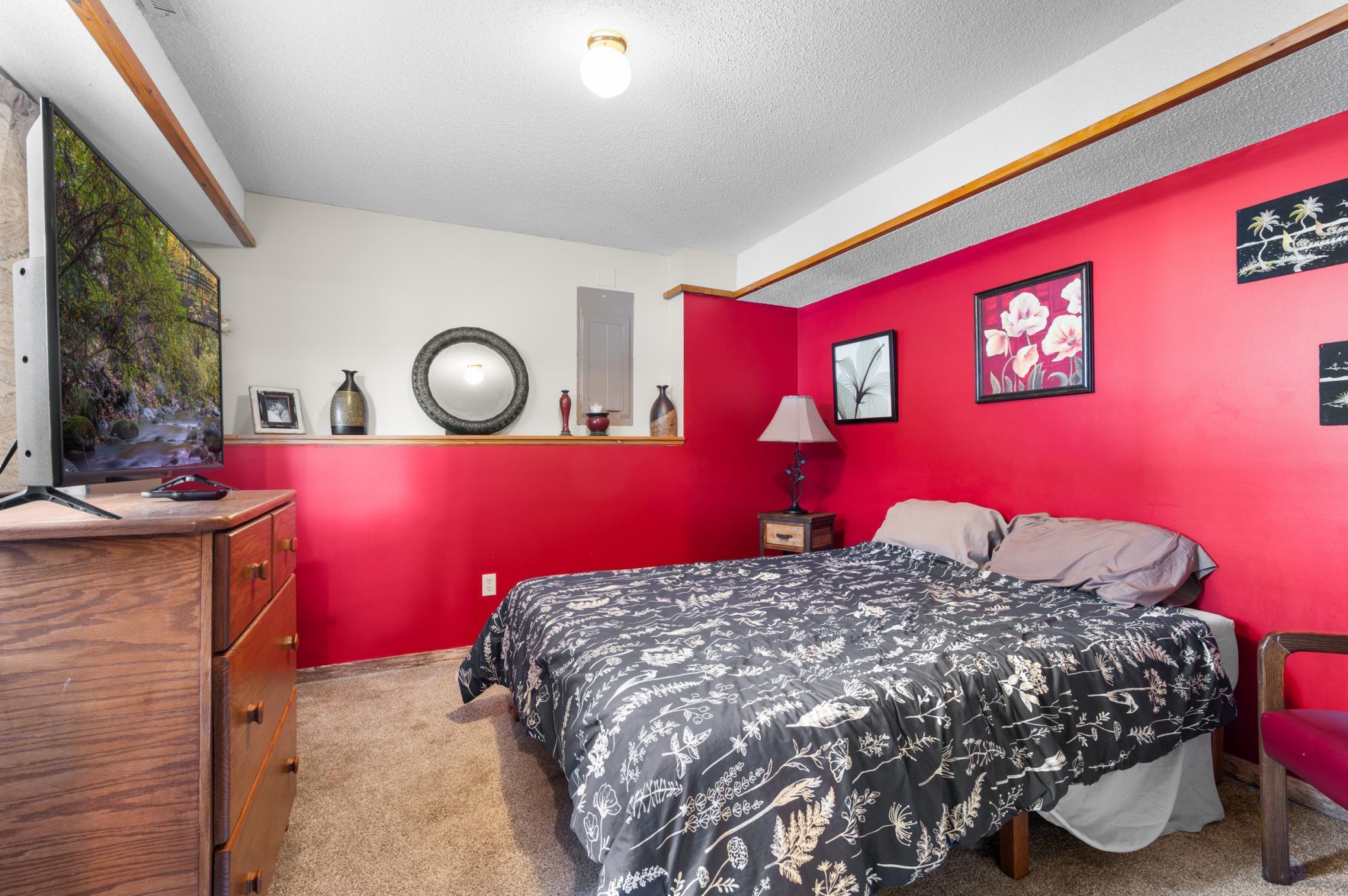 370 7th Street Southwest Plainview, MN 55964 - Photo 17 of 25