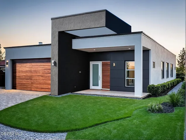 $285,999 | 540 Paseo Campanero Street, Horizon City, TX 79928