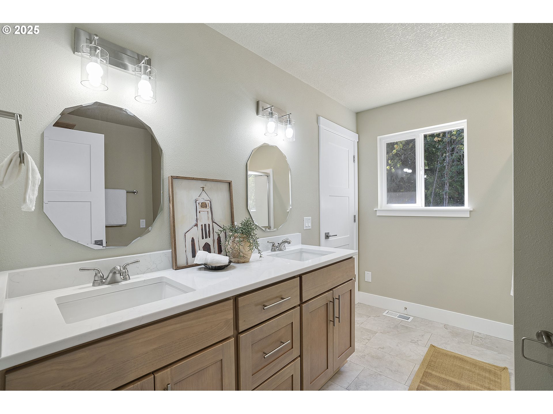 20240 Southwest Kruger Road Sherwood, OR 97140 - Photo 21 of 47 Gallery Image 21