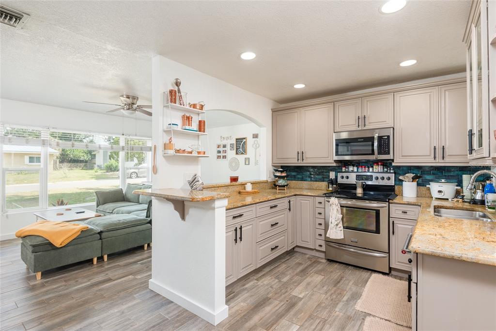 503 Hedge Row Road Brandon, FL 33510 - Photo 9 of 37