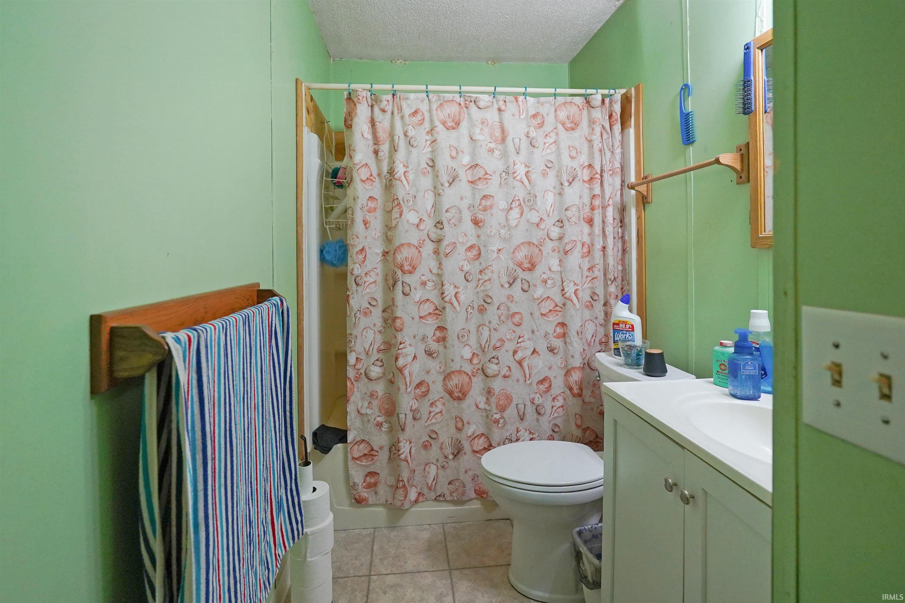 190 North River Road Ligonier, IN 46767 - Photo 14 of 22