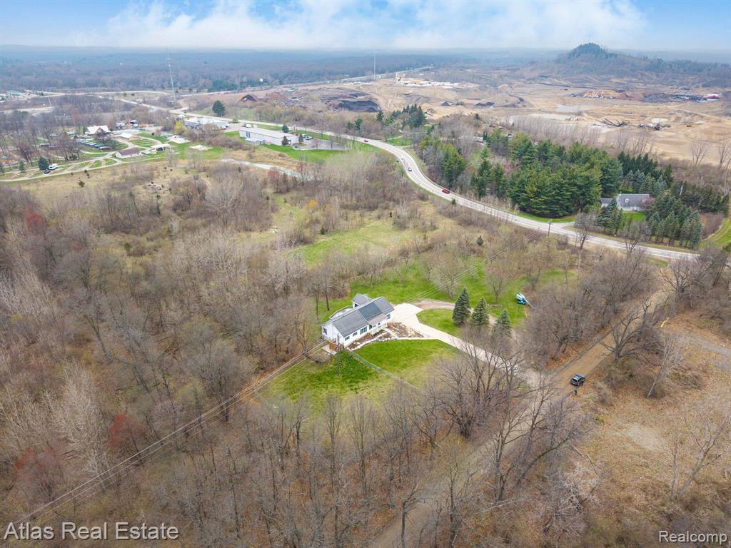 15034 Worden Road Holly, MI 48442 - Photo 11 of 48
