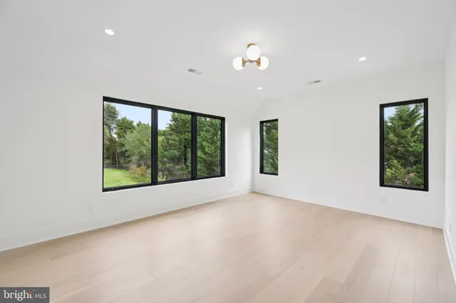 $4,595,000 | 1039 Harriman Street, Great Falls, VA 22066