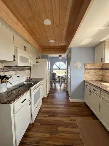 a view of an entryway