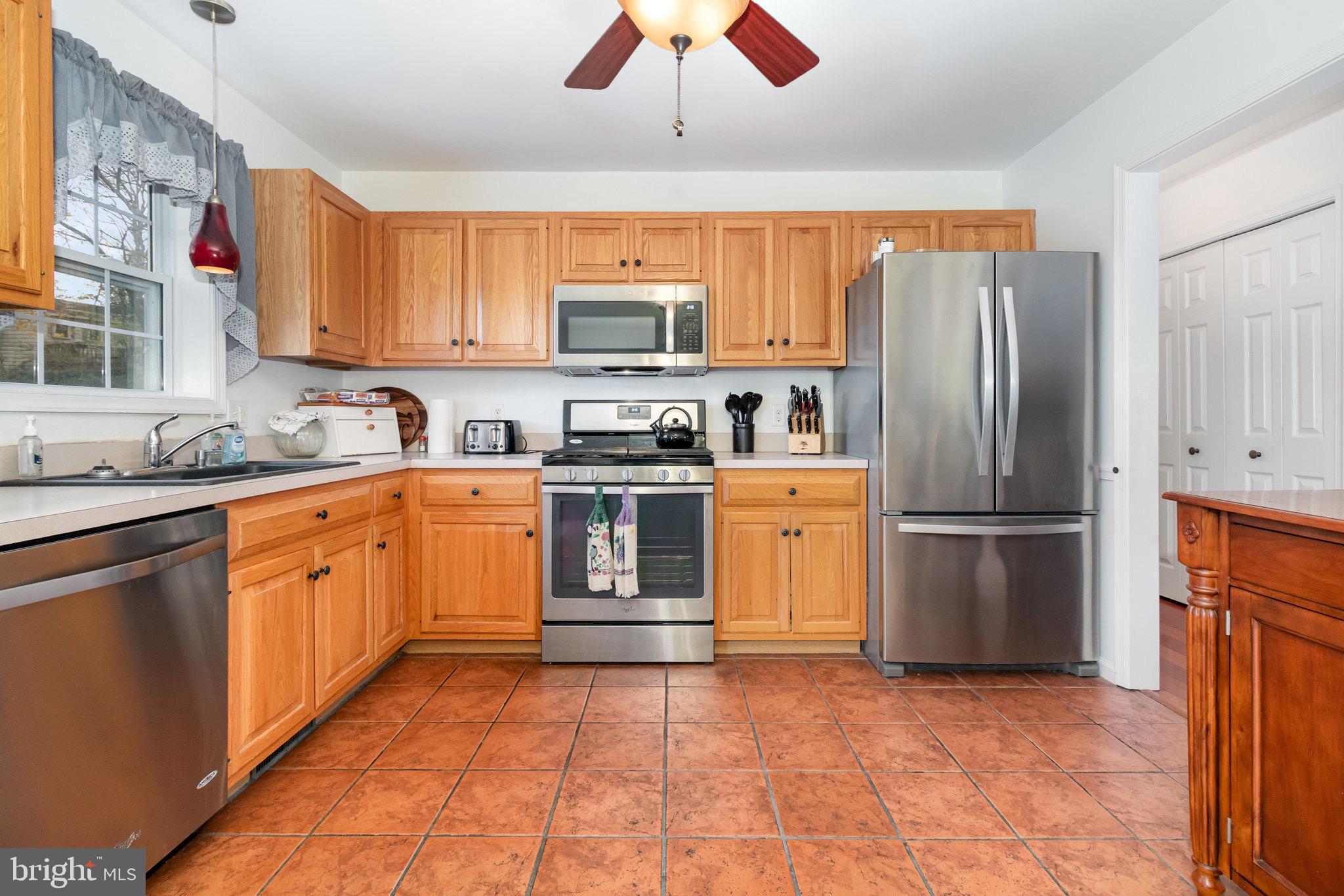 34 Devonshire Place Columbia, PA 17512 - Photo 12 of 28 Kitchen