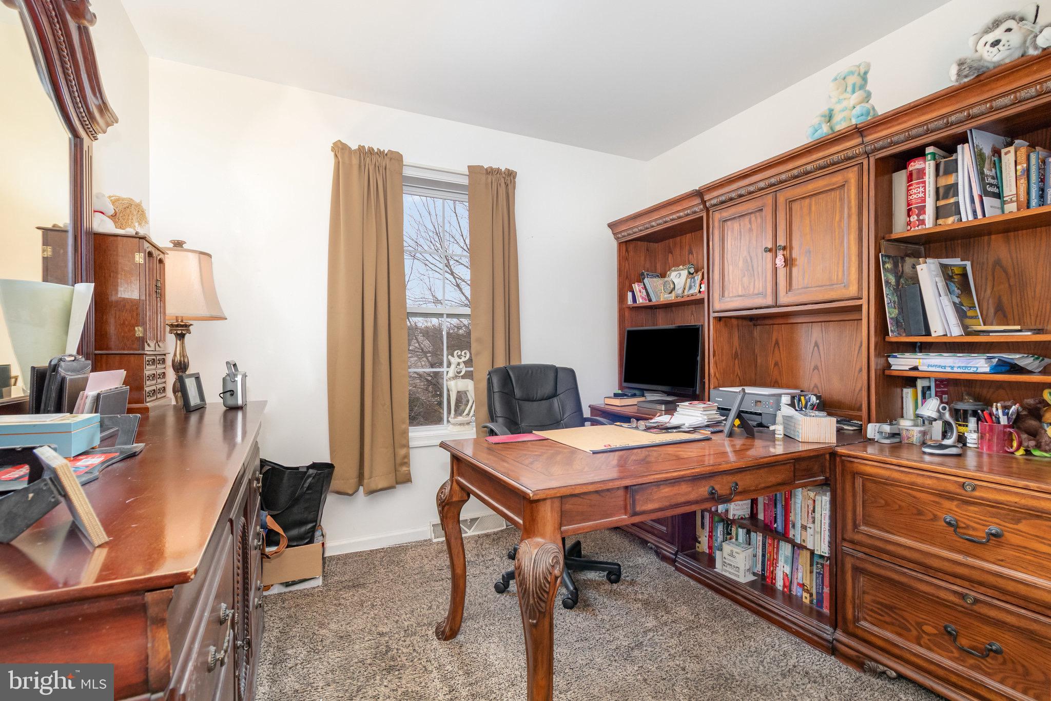 34 Devonshire Place Columbia, PA 17512 - Photo 17 of 28 Bedroom 3