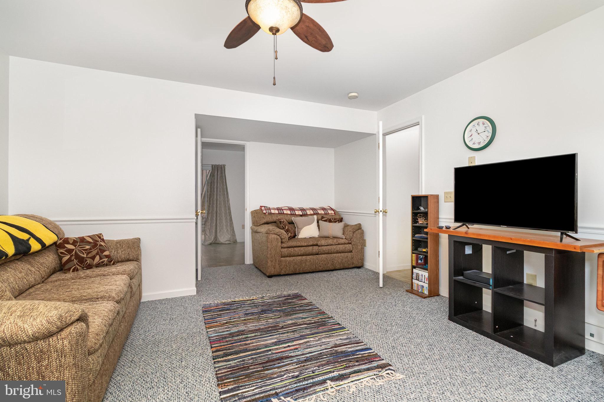 34 Devonshire Place Columbia, PA 17512 - Photo 20 of 28 Family Room