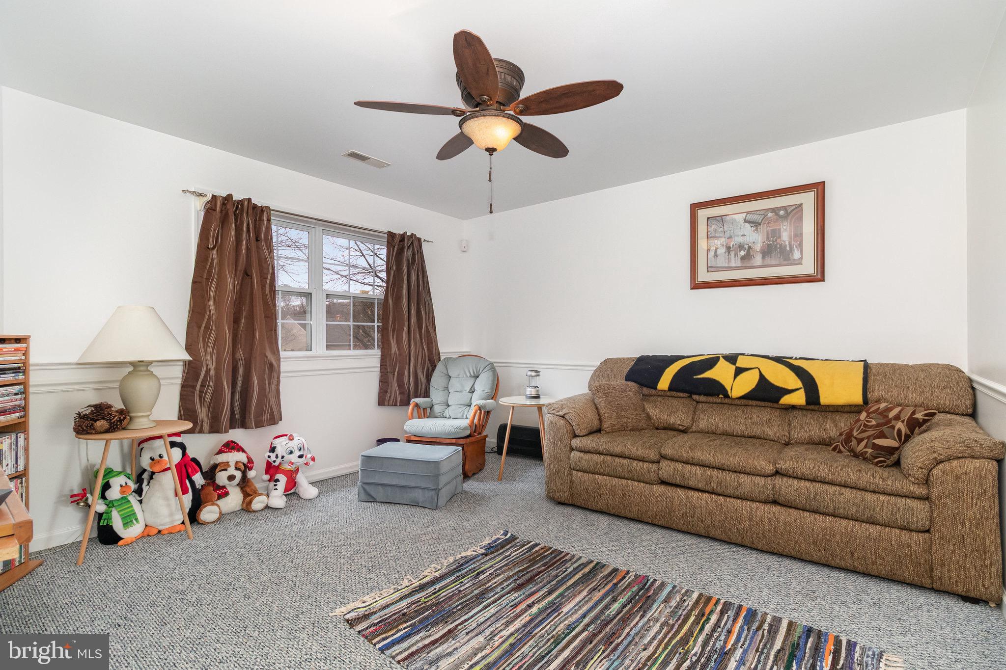 34 Devonshire Place Columbia, PA 17512 - Photo 21 of 28 Family Room