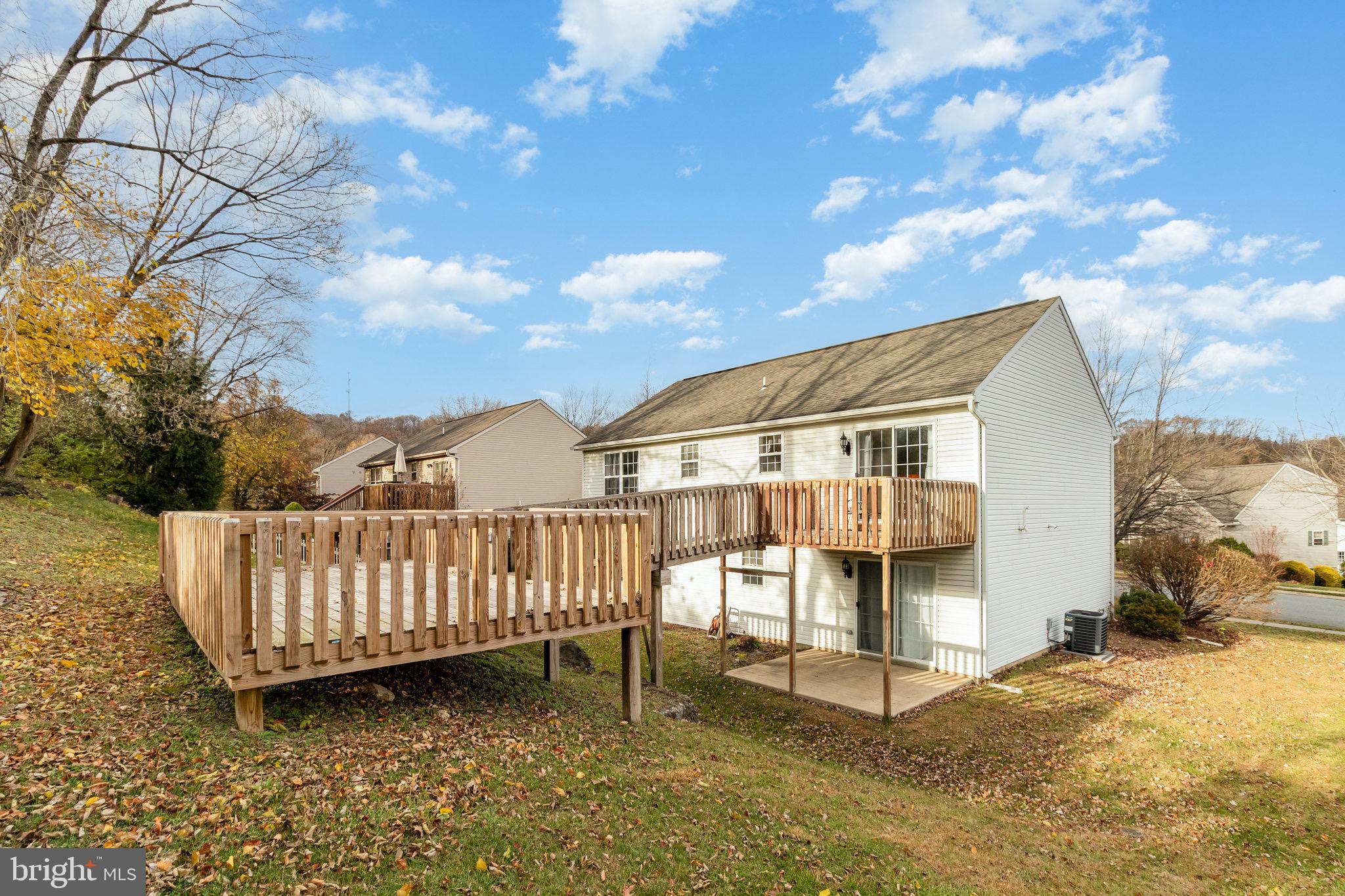 34 Devonshire Place Columbia, PA 17512 - Photo 27 of 28 Multi-Tiered Deck